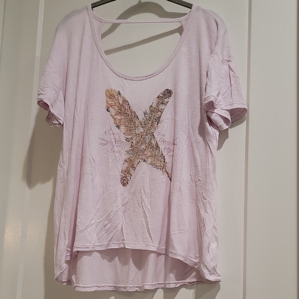 Women's Light Pink Scoop Neck Feather Graphic Tee